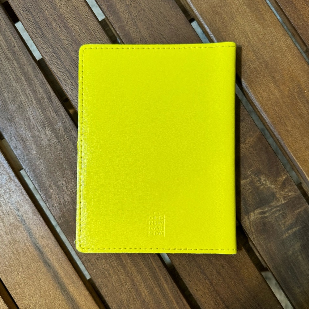 NWOT/ ORDNING & REDA / Passport Holder / leather / Women Accessories/wallets